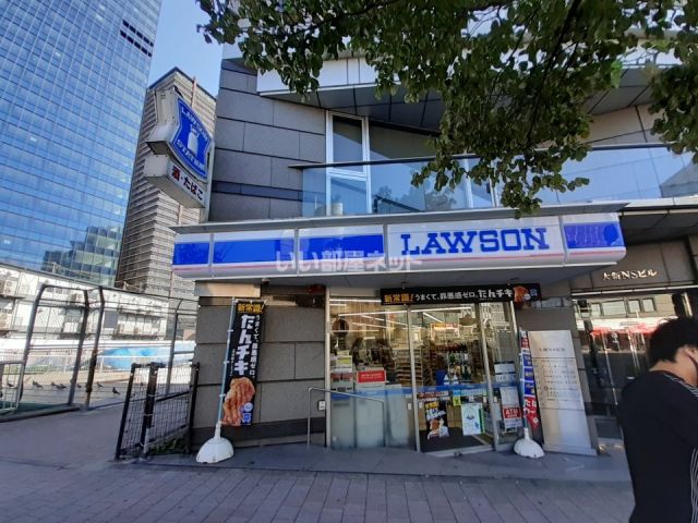 コンビニ　ローソン中野本町一丁目東店（コンビニ）まで89m