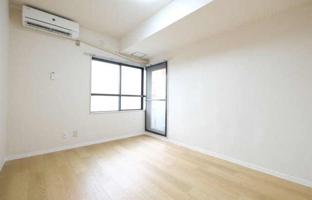 居室・リビング　きれいな洋室です