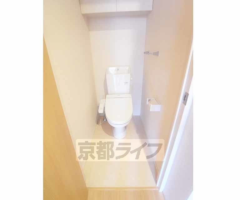 トイレ　ウォシュレットつきです。