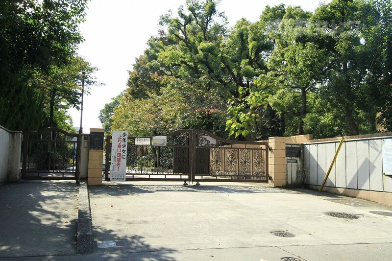 中学校　矢田中学校（中学校）まで1340m
