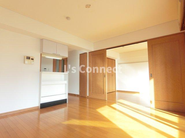 居室・リビング　１２．７帖のＬＤＫ。カウンターキッチンです。