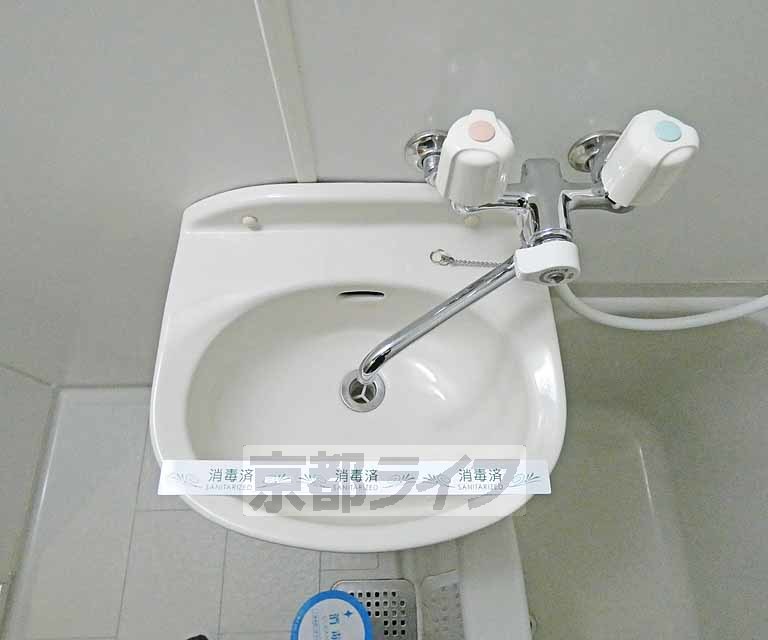 洗面設備　洗面台です。