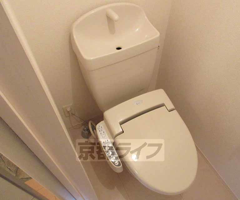 トイレ　ウォシュレットつき！