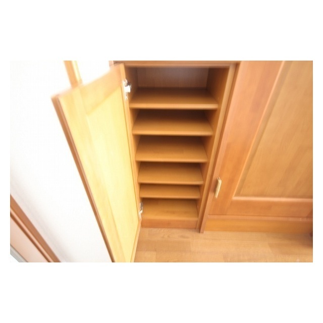 収納　シューズボックス