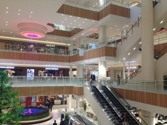 ショッピングセンター　GRAND TREE MUSASHIKOSUGI(グランツリ（ショッピングセンター）まで3865m