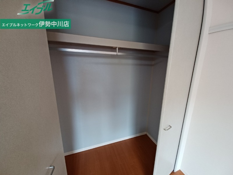 収納　同型写真