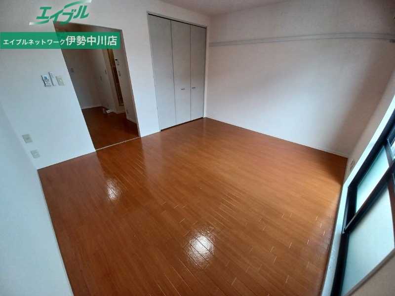 居室・リビング　同型写真