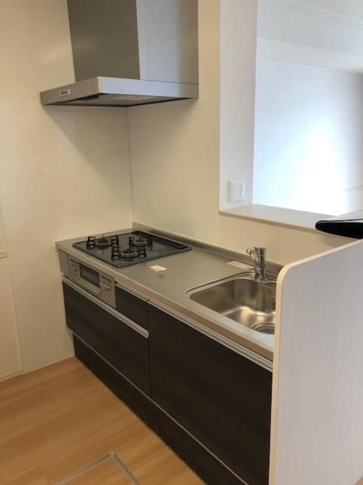 キッチン　広々使いやすいシステムカウンターキッチンです♪