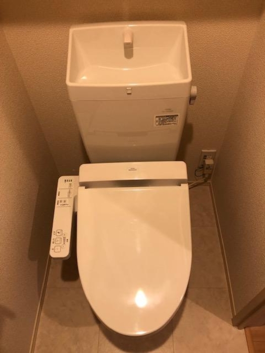 トイレ　トイレ部分・ウォシュレット付きで清潔感◎