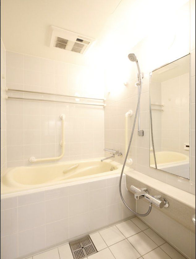 バス・シャワールーム　バス