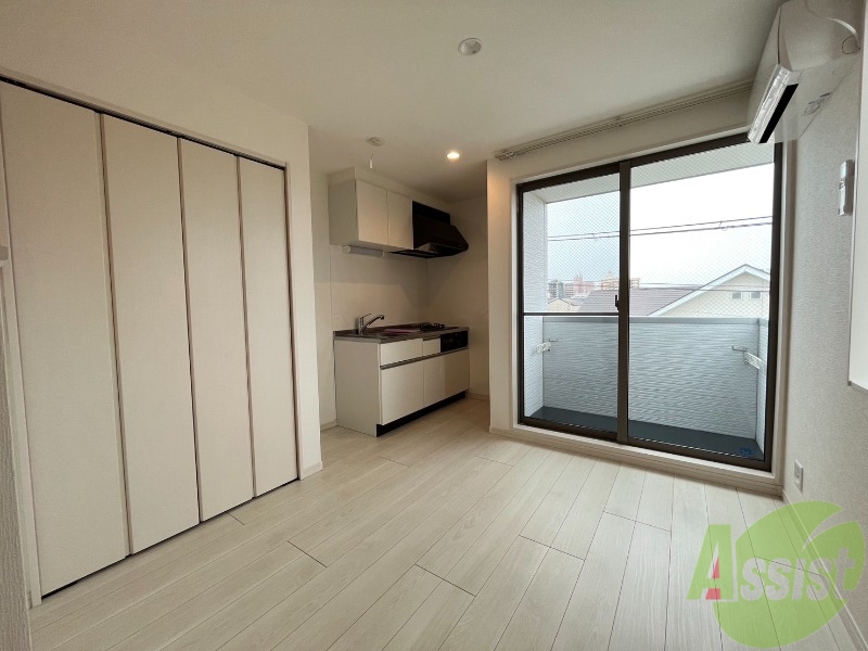 居室・リビング　きれいなＬＤＫが広がっていて居心地が良さそうですね。