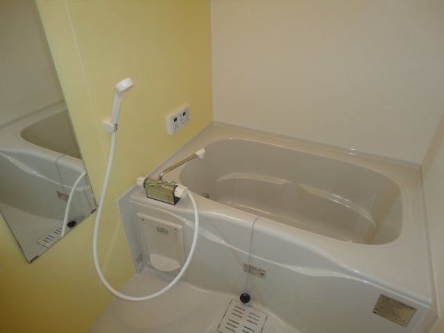 バス・シャワールーム　バス（サーモ水栓付）