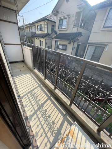 バルコニー　写真は別のお部屋です。（現況を優先してください）