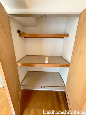 収納　写真は別のお部屋です。（現況を優先して写真は別のおください）