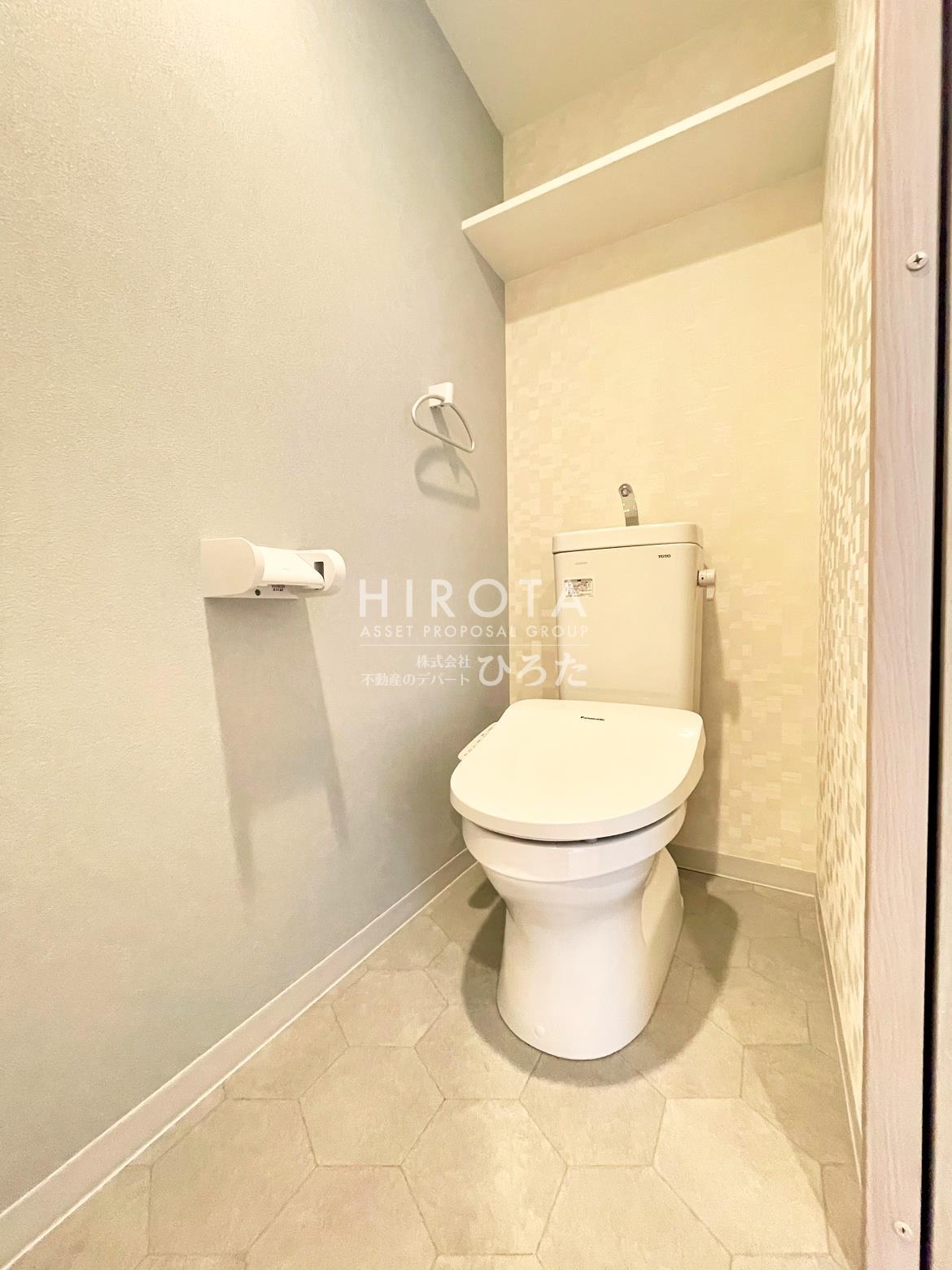 トイレ　※同仕様写真になります