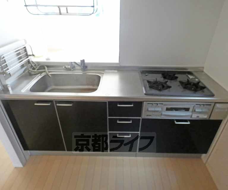 キッチン　キッチンです。