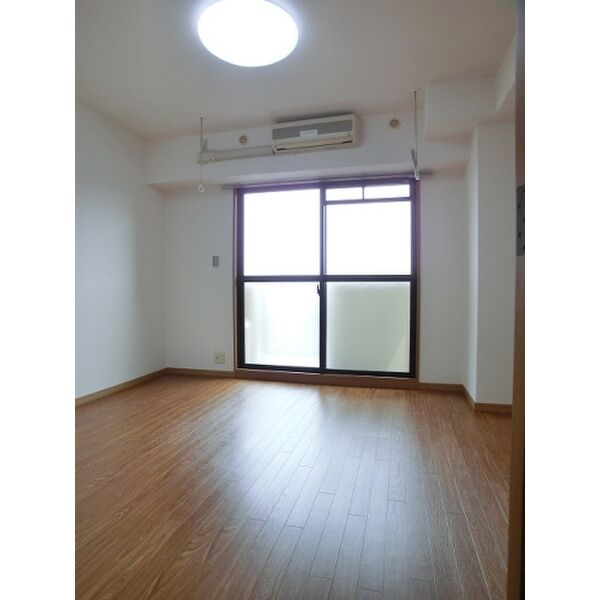 居室・リビング　現況優先です。