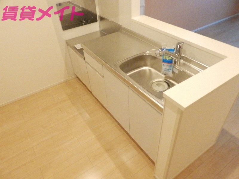 キッチン　同タイプのお部屋の参考写真です。