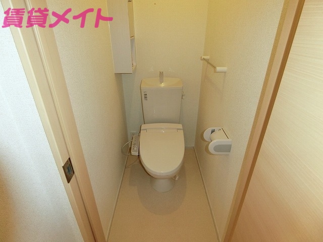 トイレ　同タイプのお部屋の参考写真です。