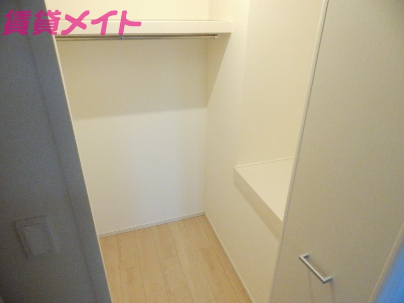 収納　同タイプのお部屋の参考写真です。