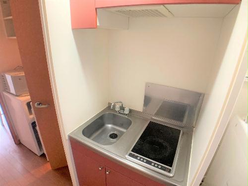 キッチン　設備・仕様は号室により異なる為、現況を優先致します。