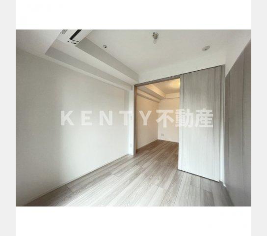 その他部屋・スペース　開放的な寝室です