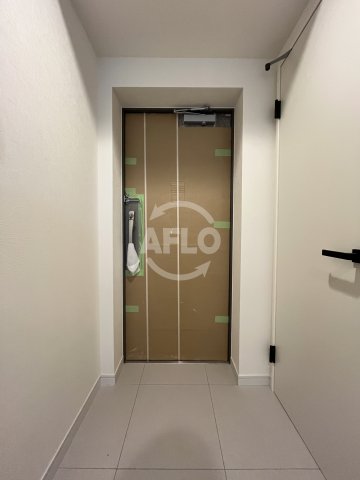 玄関　THE MUSIC COURT　玄関