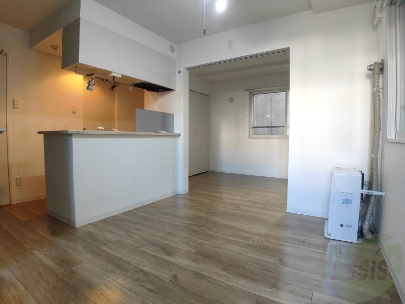 居室・リビング　広くてキレイなお部屋が広がっていて、充実した生活が送れそう。