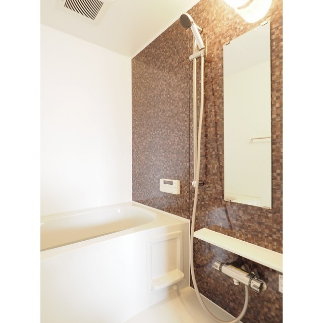 バス・シャワールーム　追い焚き機能付き