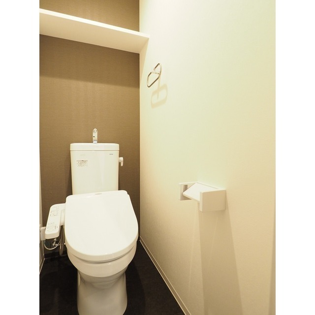 トイレ　温水洗浄便座