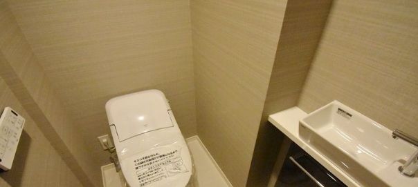 トイレ　別号室参考写真