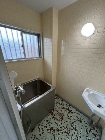 バス・シャワールーム　別部屋参考写真