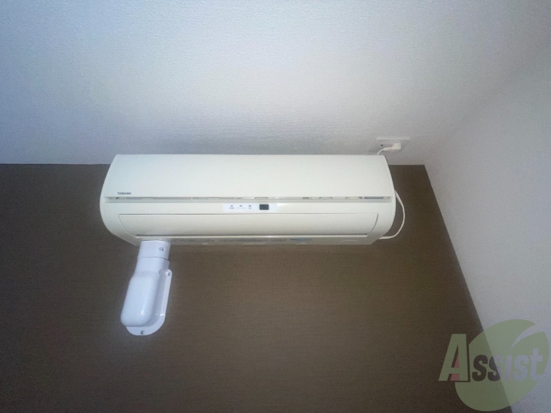 その他設備　エアコンはリビングにあり寒暖対策も充実しています。