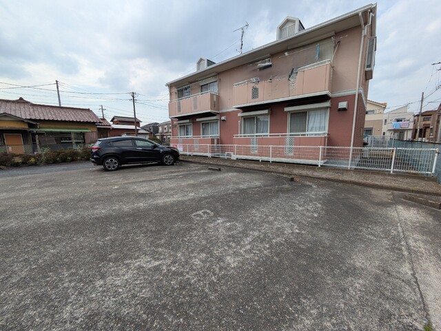駐車場　駐車場は１台付です。