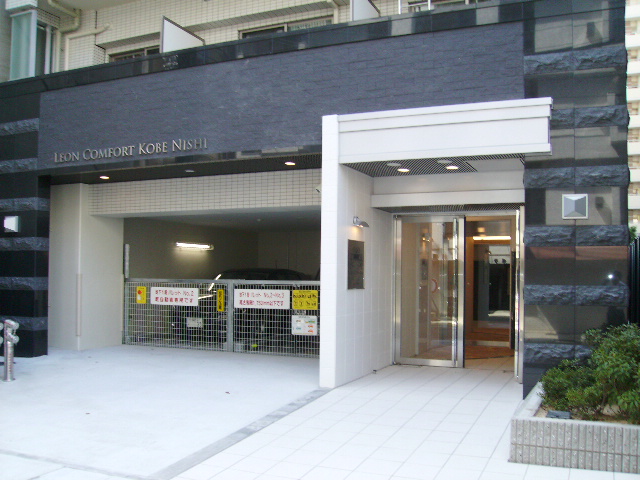 エントランス　入りたくなるキレイな入り口