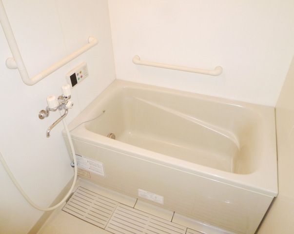 バス・シャワールーム　★追い焚き付きのお風呂★