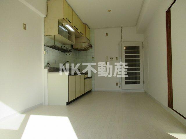 居室・リビング　ゆったり過ごせる居間です