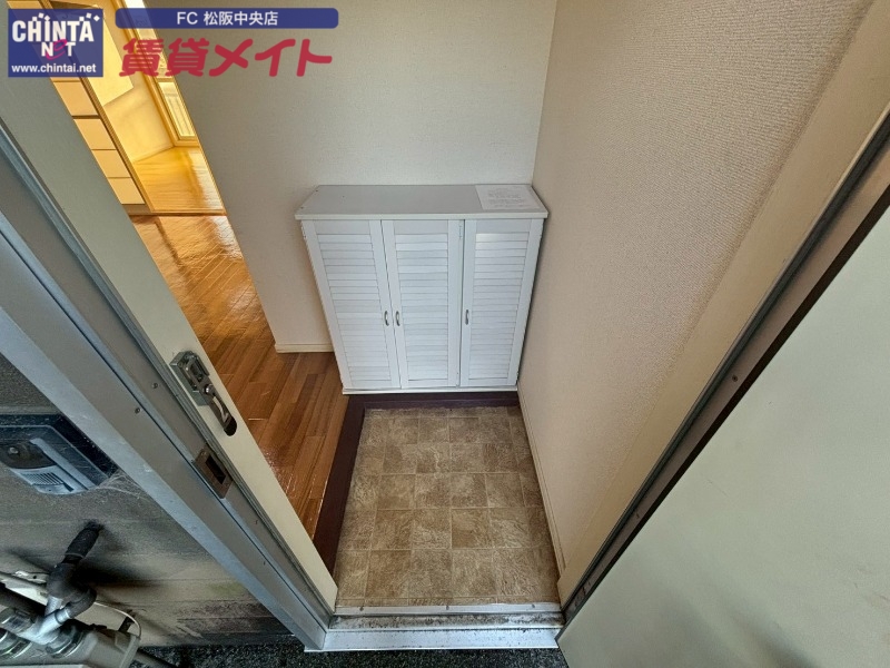 玄関　同物件別室写真