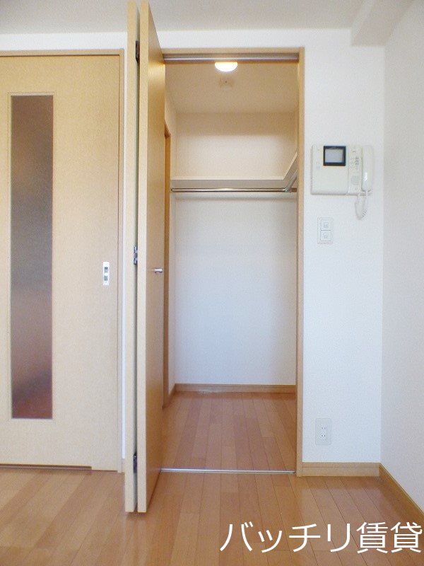 収納　画像は別号室タイプの為、現状を優先致します。