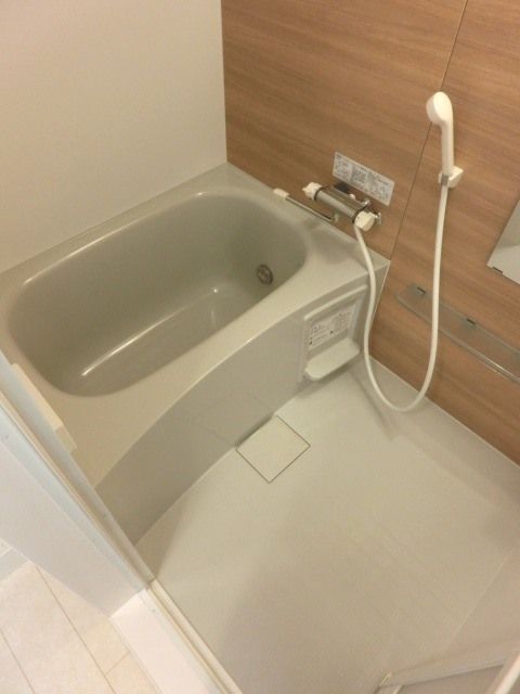 バス・シャワールーム　経済的な追い焚きバス