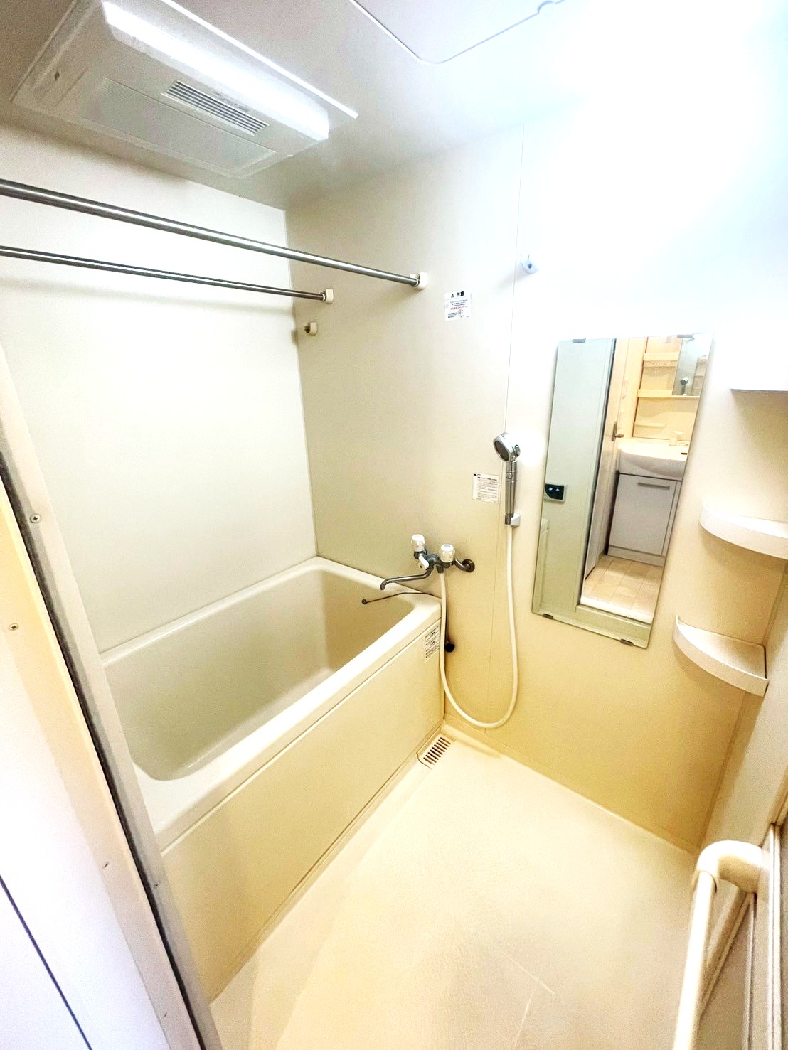 バス・シャワールーム　浴室乾燥機付き