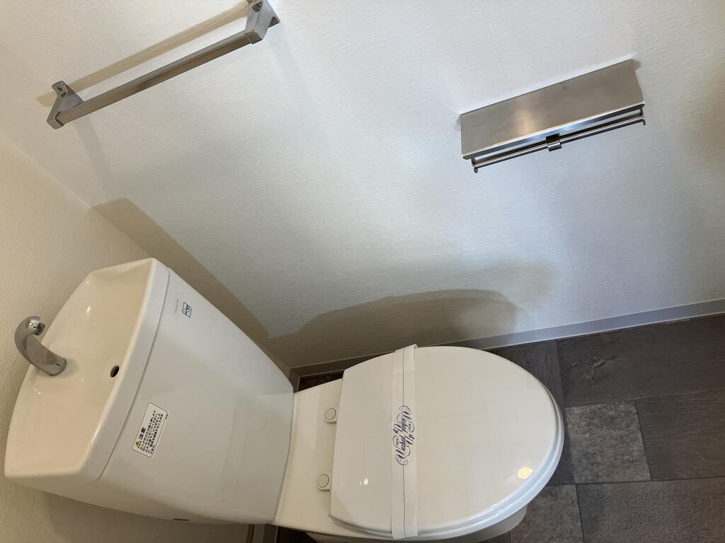 トイレ　トイレ内オシャレなクッションフロア