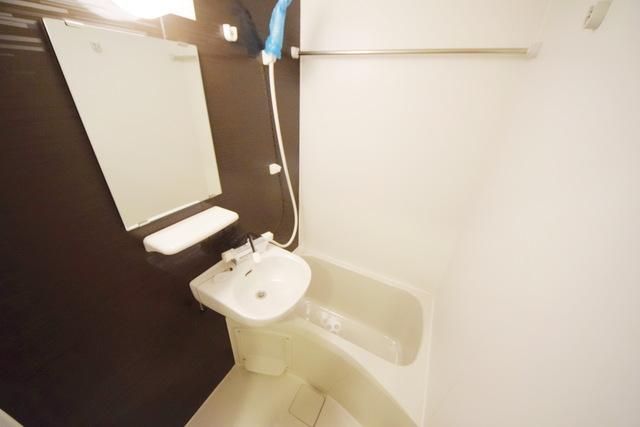 バス・シャワールーム　別部屋参考写真