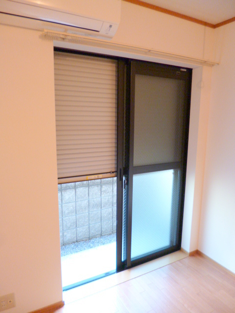 セキュリティ　☆防犯シャッターで１階でも安心☆