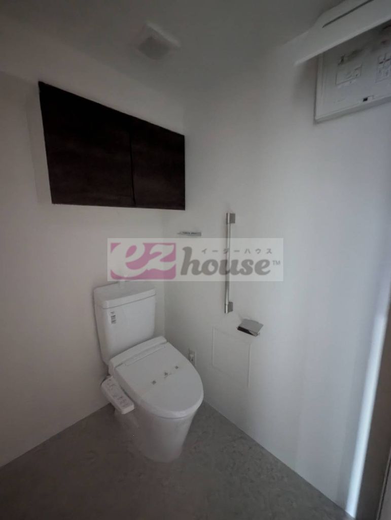 トイレ　別部屋の参考画像になります