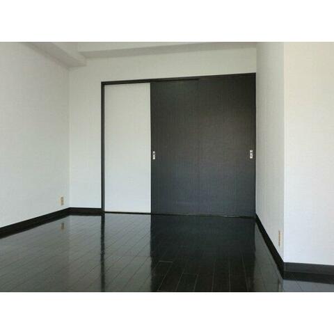 その他部屋・スペース　リビングを別角度から