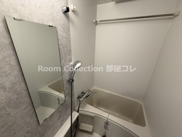 バス・シャワールーム　※同物件他部屋写真 反転、色違いの場合有 現況優先