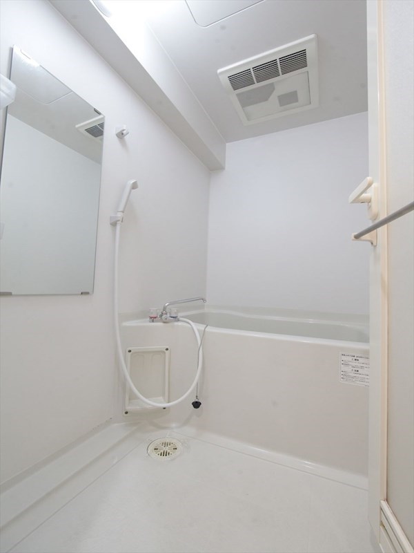 バス・シャワールーム　バスルーム　浴室暖房乾燥機付き