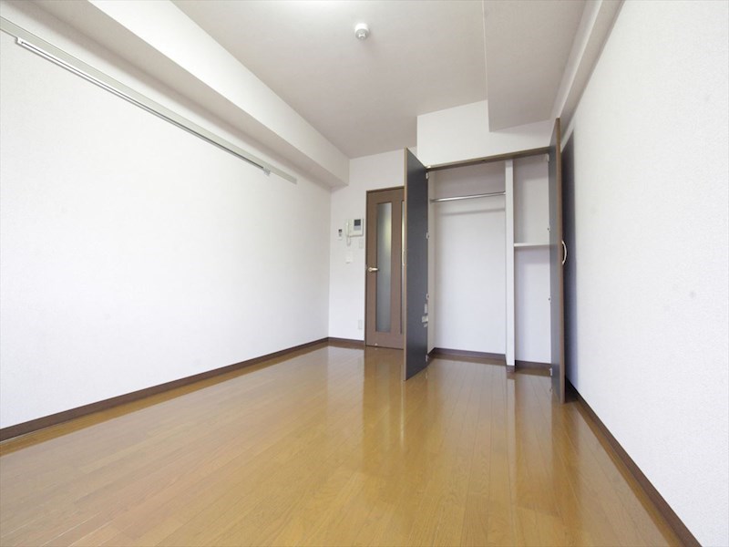 その他部屋・スペース　洋室8帖　クローゼット付（収納充実してます）