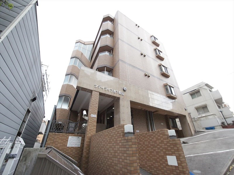 建物外観　外観　オートロック　防犯カメラ　外壁タイル張り